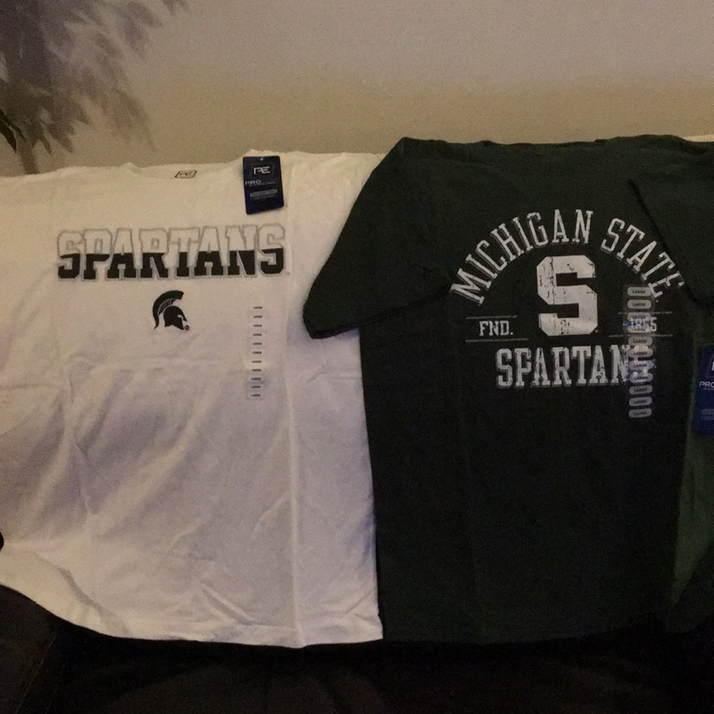 2 Spartan T-shirts. 1 Green. 1 White